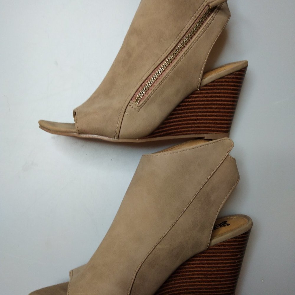 BRASH TAN SUEDE HEELED SANDAL BOOT - Picture 5 of 8